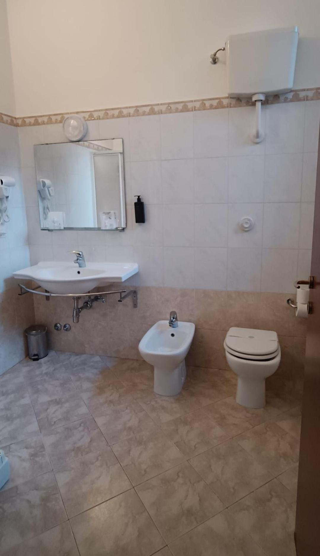Hotel Nuovo Rondò Sesto San Giovanni Buitenkant foto
